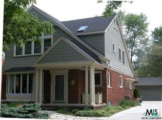 3650 Betsy Ross Dr, Royal Oak, MI 48073