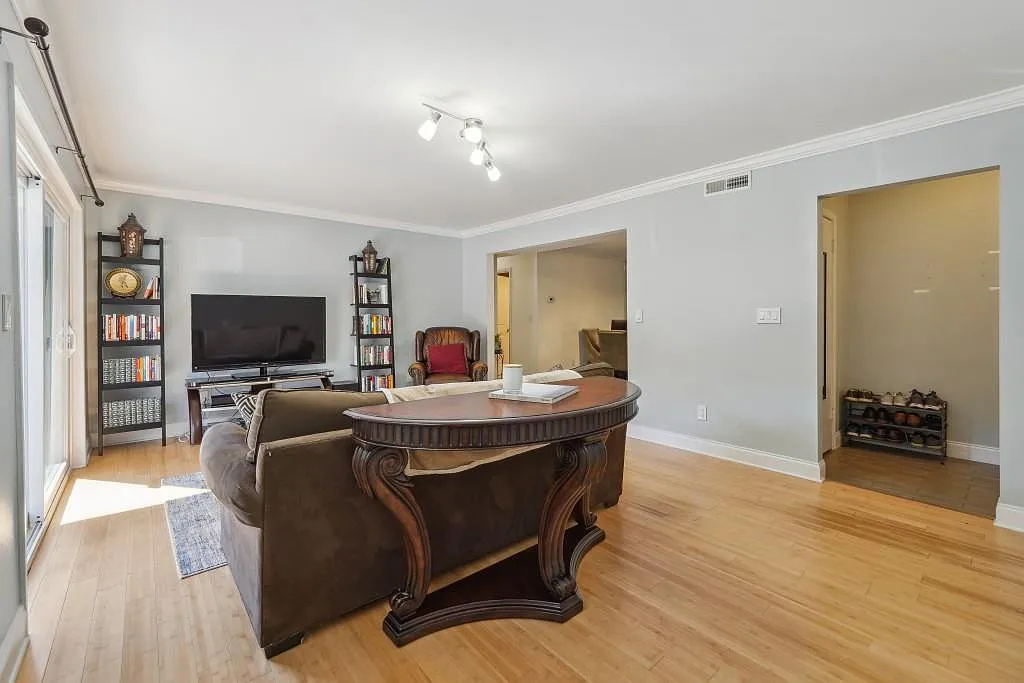 2 bed, 1206 sqft, $1,850 — Photo 4