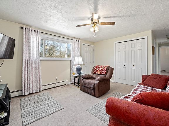 4th image of 981 Fairwood Blvd