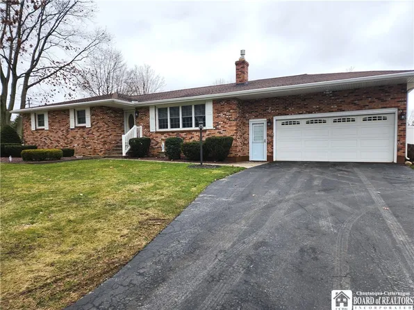 9687 Adams Rd, Fredonia, NY 14063