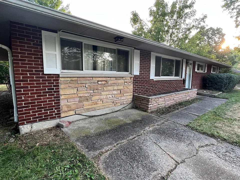 2182 Finland Dr
