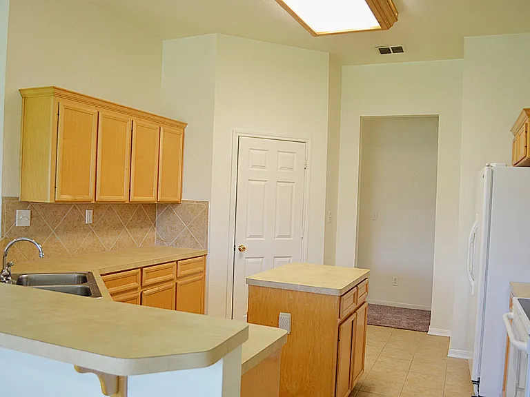 5802 Venetian Ct — Photo 14