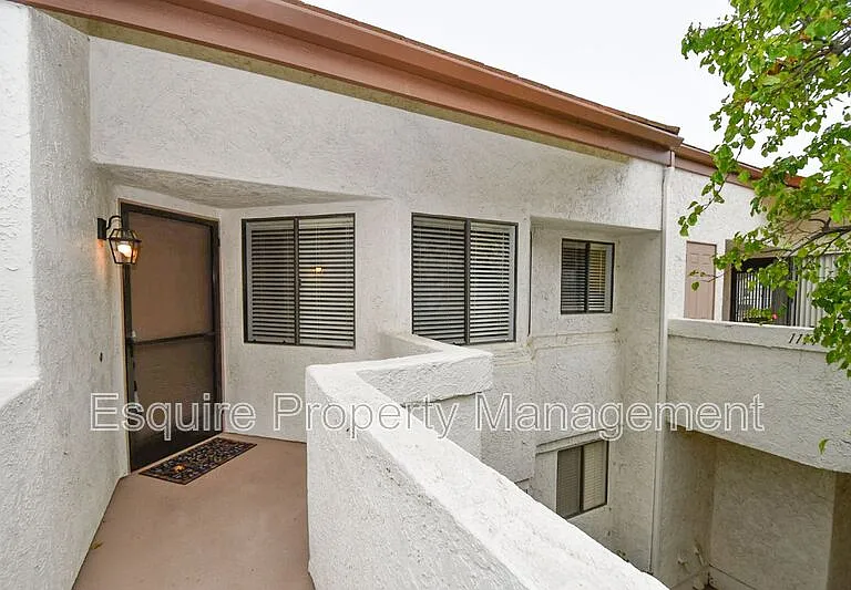 1115 Mission Verde Dr — Photo 1