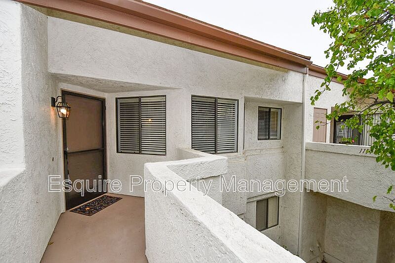 1st image of 1115 Mission Verde Dr