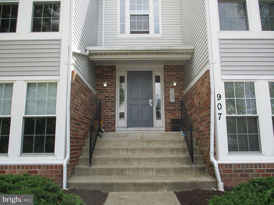 1st image of 907 Woodbridge Ct Unit 907E