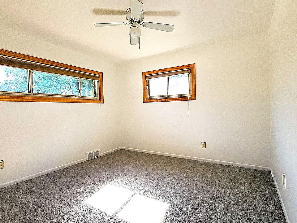 31784 Penn St, photo 11