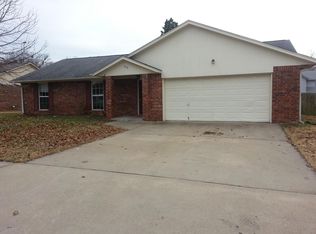 208 Magnolia Ave, Pryor, OK 74361