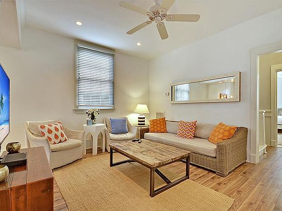 2nd image of 1025 Lowerline St #B