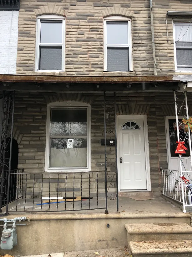 4 bed, 1274 sqft, $1,525 — Photo 1