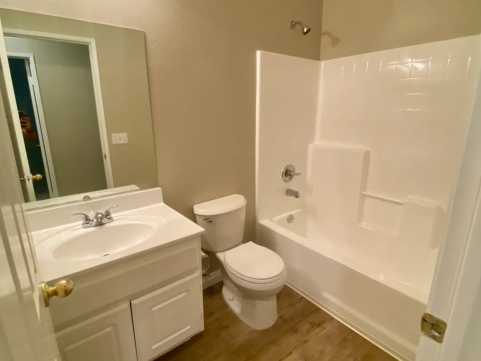 3 bed, 1479 sqft, $2,400 — Photo 4