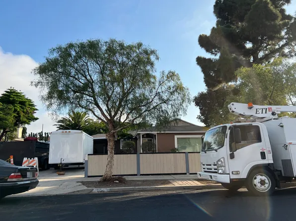 856 W 29th St, San Pedro, CA 90731