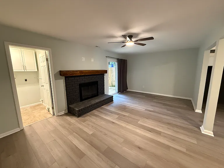 3745 Pendleton Ave — Photo 3