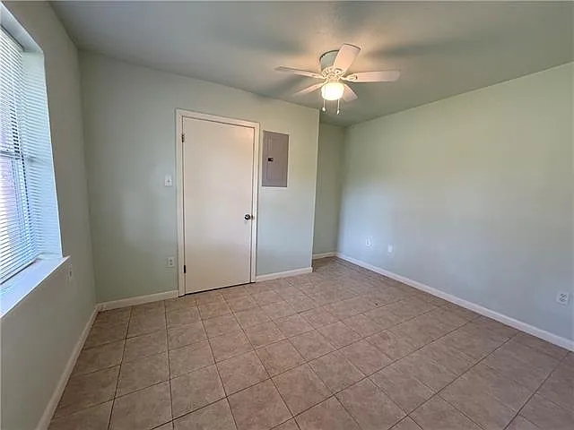 43291 Baker Ln #B — Photo 7
