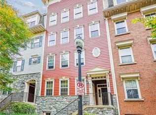 328 Park Ave #12, Gaithersburg, MD 20877