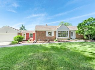 353 W Potomac Ave, Lombard, IL 60148