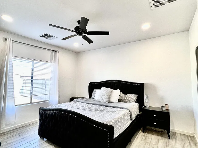 9432 W Odeum Ln — Photo 7