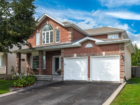 1208 Greenwood Park Dr, Kingston, ON K7K 7K3