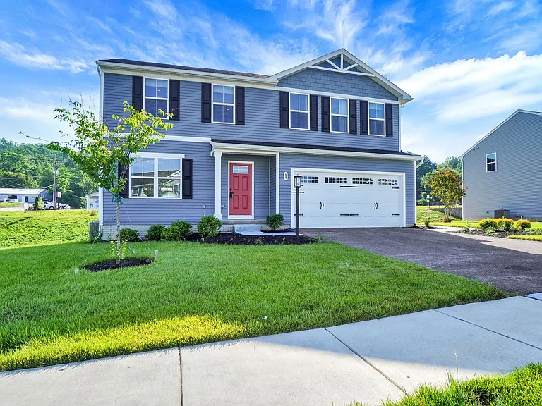 69 Summerfield Dr — Photo 2