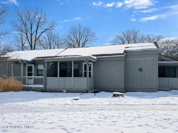 113 Condor Dr APT 30, Tamiment, PA 18371