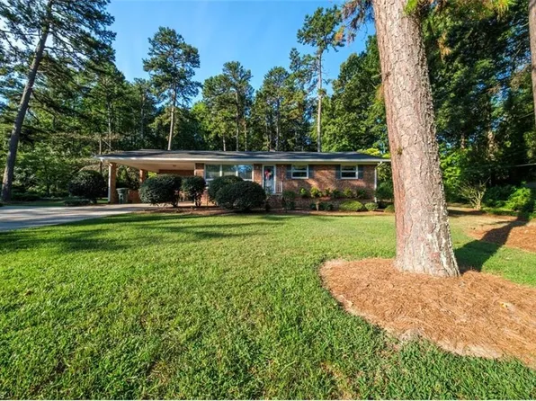 221 S Westwood Ave, Thomasville, NC 27360