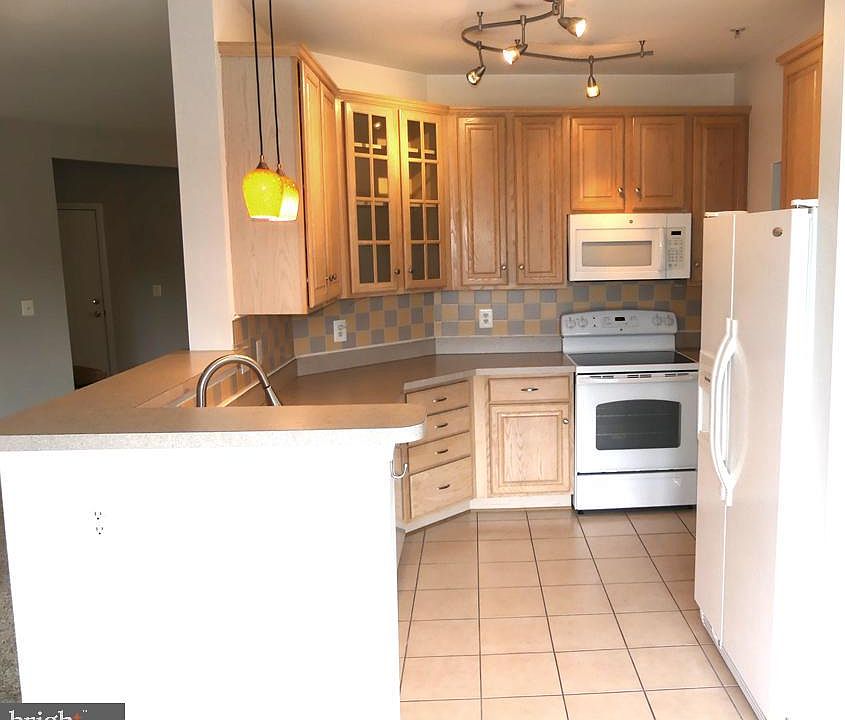 1st image of 1314 Scottsdale Dr Unit F