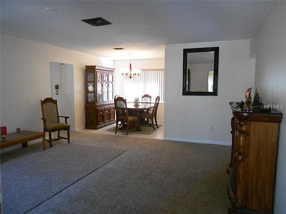 4th image of 2199 Bramblewood Dr S