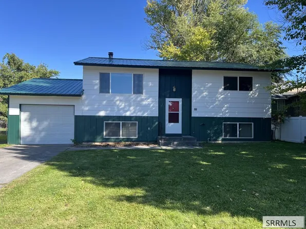 464 Neptune Dr, Idaho Falls, ID 83402