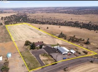 950 SE Dover Ln, Madras, OR 97741