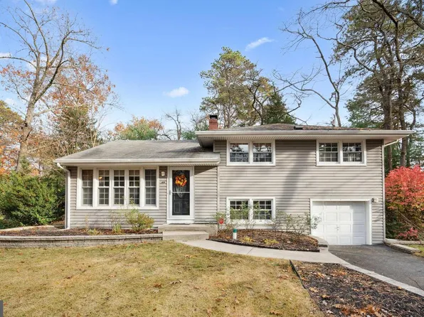 49 Hiawatha Trl, Medford Lakes, NJ 08055