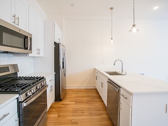 4th image of 1115 Germantown Ave #2B