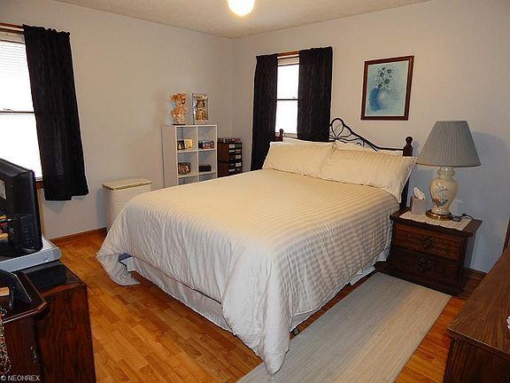 5th image of 1449 Laurel Dr