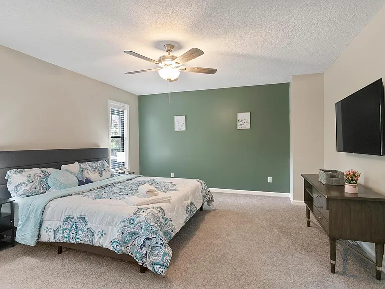 303 Paxton Cir — Photo 10