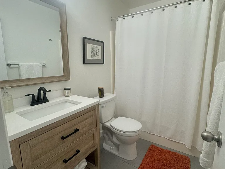 3175 Estelita Ct #D — Photo 10