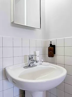 Rented by The Agency | media 22