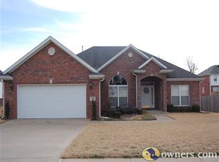 6136 W Pleasant Dr, Rogers, AR 72758
