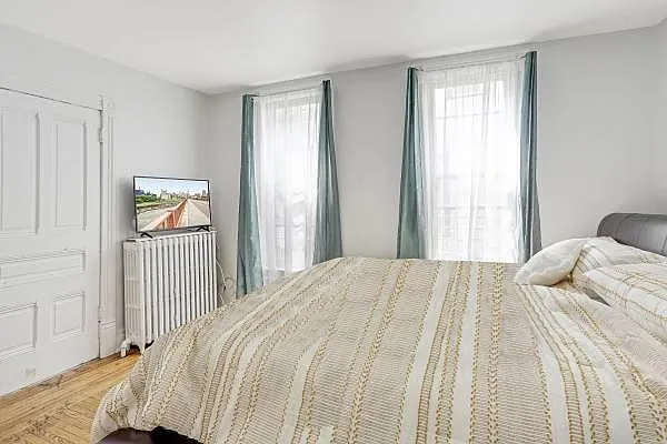 2443 Garfield Ave S #1 — Photo 10