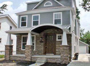 1072 Davis Ave, Birmingham, MI 48009