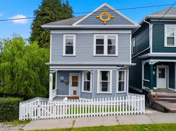 590 17th St, Astoria, OR 97103