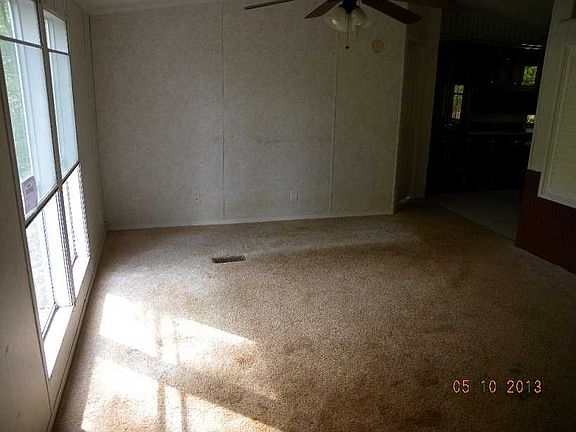 3rd image of 407 Fairdale Dr