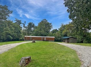 131 Maynard Ave, Jamestown, TN 38556