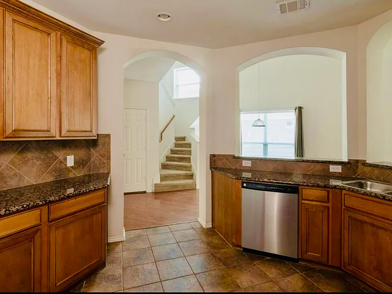 9717 Hedge Bell Dr — Photo 6