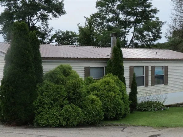 194 Castle Rd, Washington, PA 15301