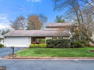 151 S Fox Rd, Sterling, VA 20164