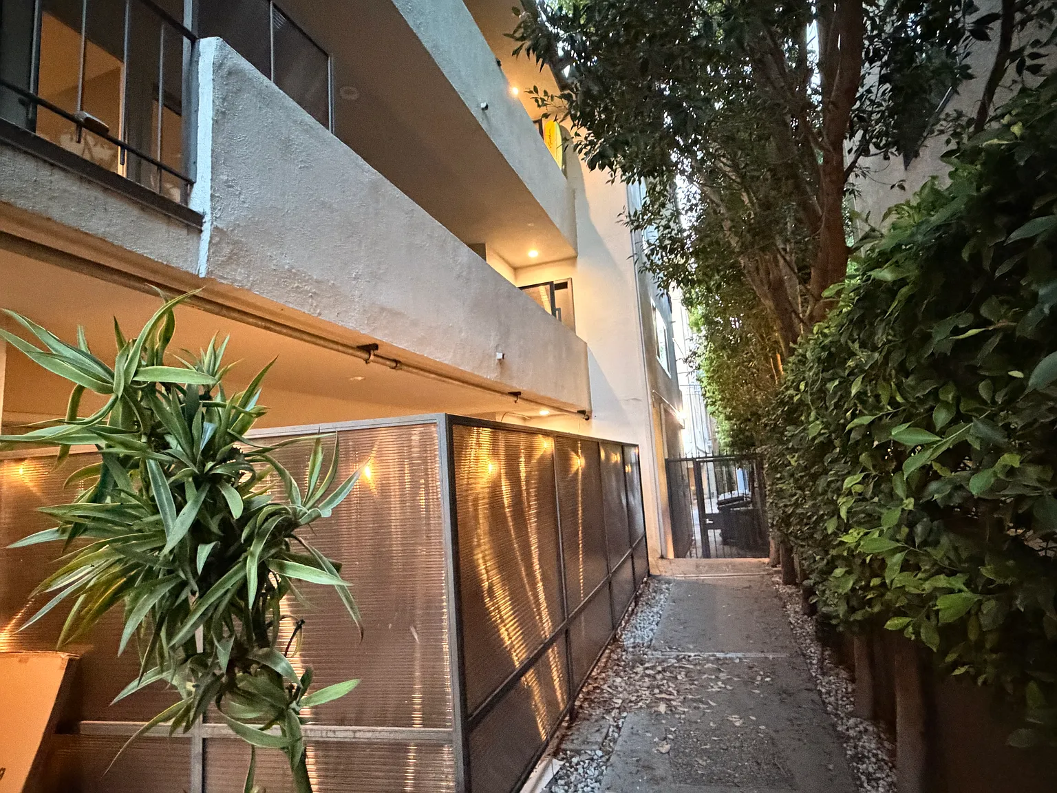 1 bed, 700 sqft, $2,995 — Photo 4