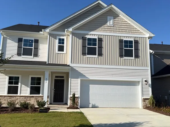 657 Morning Light Dr, Angier, NC 27501