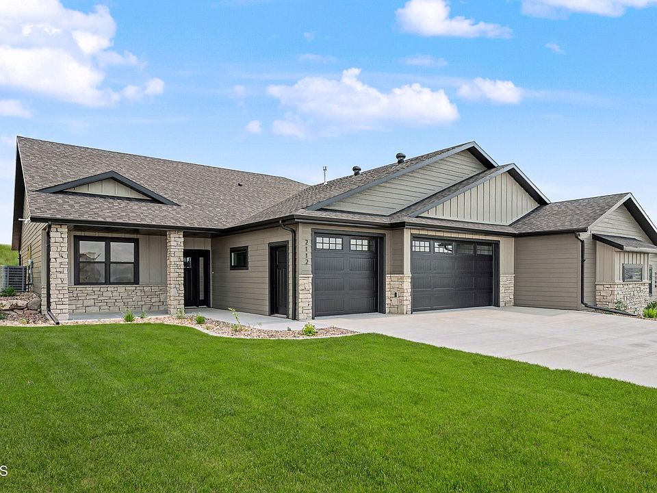 1st image of 2112 Prairie Hawk Dr