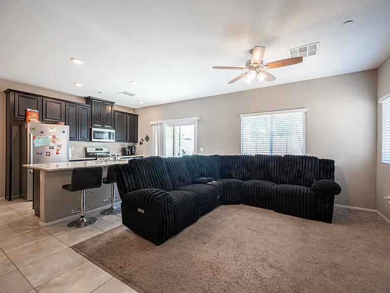 2715 Amazing Meadows Ave — Photo 6