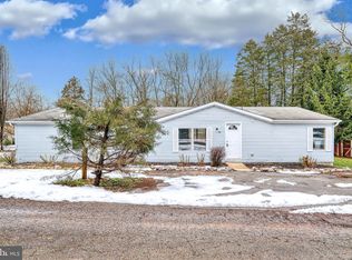 65 Shue Dr, Thomasville, PA 17364
