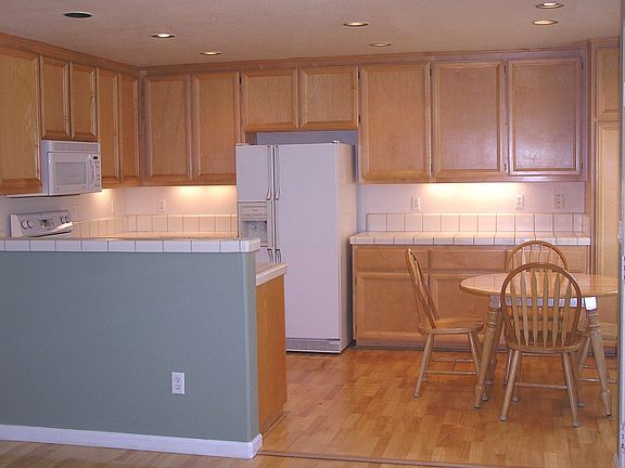 Spacious Kitchen