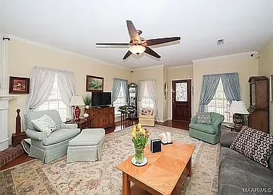 2 bed, 2.5 bath, 1450 sqft, $1,500 — Photo 3